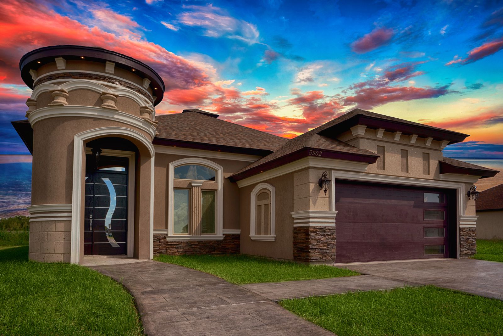 A Treviño custom home in West Ridge Estates